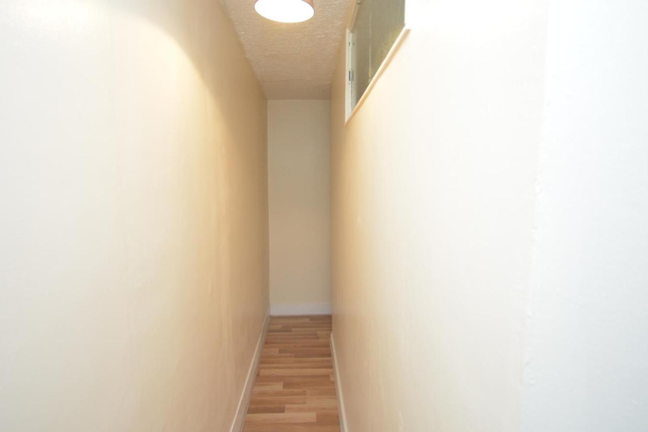 Cheerful 4 Bedroom House In Greater לונדון מראה חיצוני תמונה